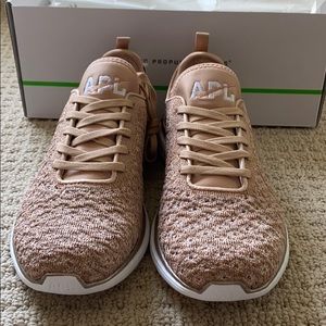 APL Women’s Techloom Phantom Running Shoes